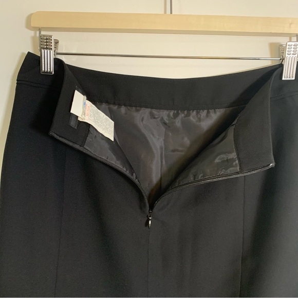 Black H-line Skirt from Korea - Picture 4 of 8